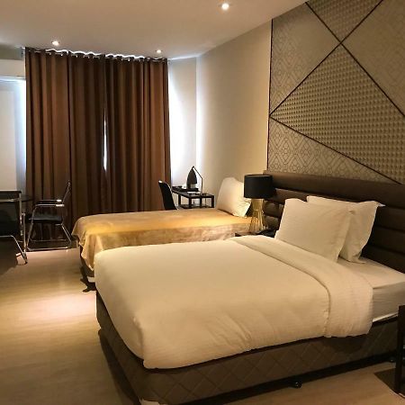 Maxx Hotel Ortigas Pasig City Kültér fotó