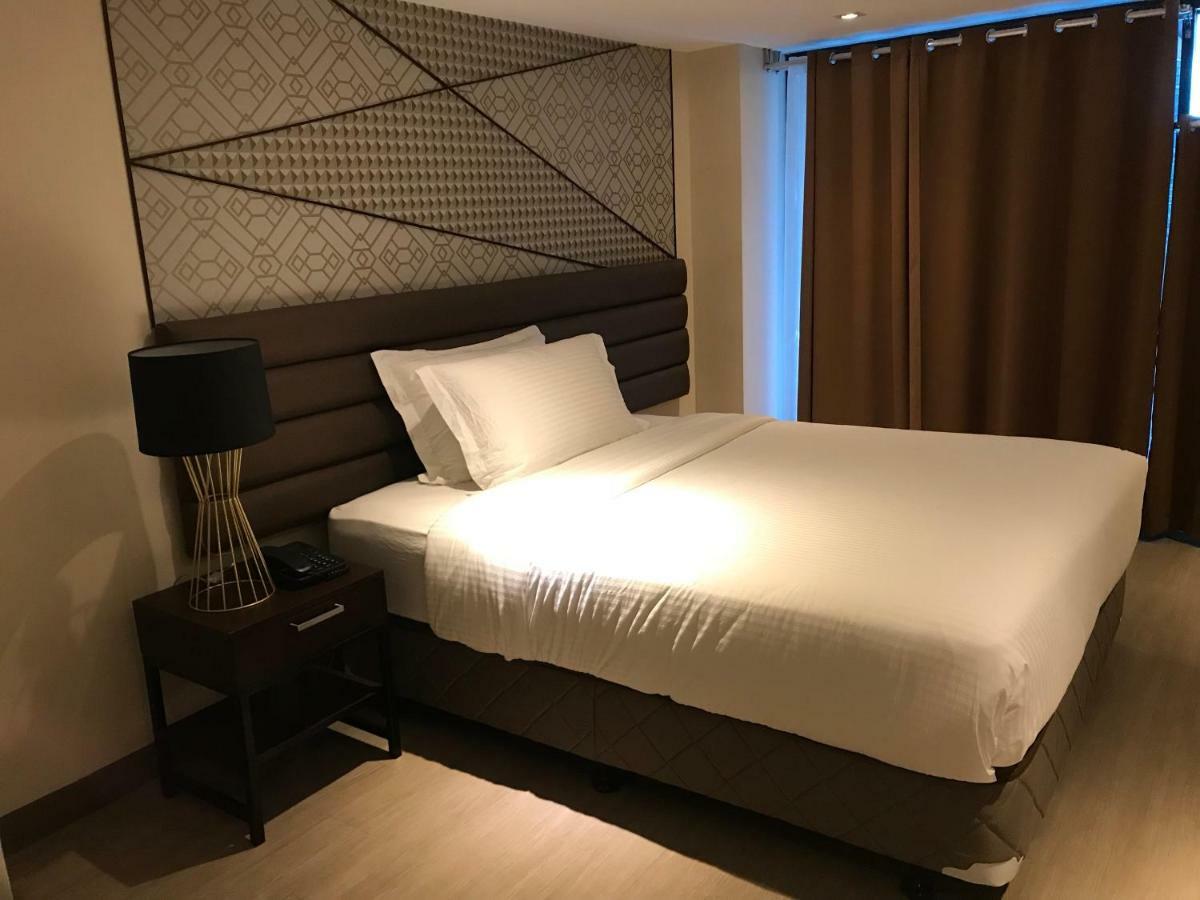 Maxx Hotel Ortigas Pasig City Kültér fotó