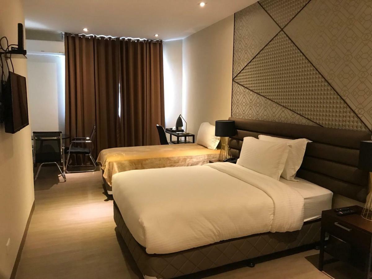 Maxx Hotel Ortigas Pasig City Kültér fotó
